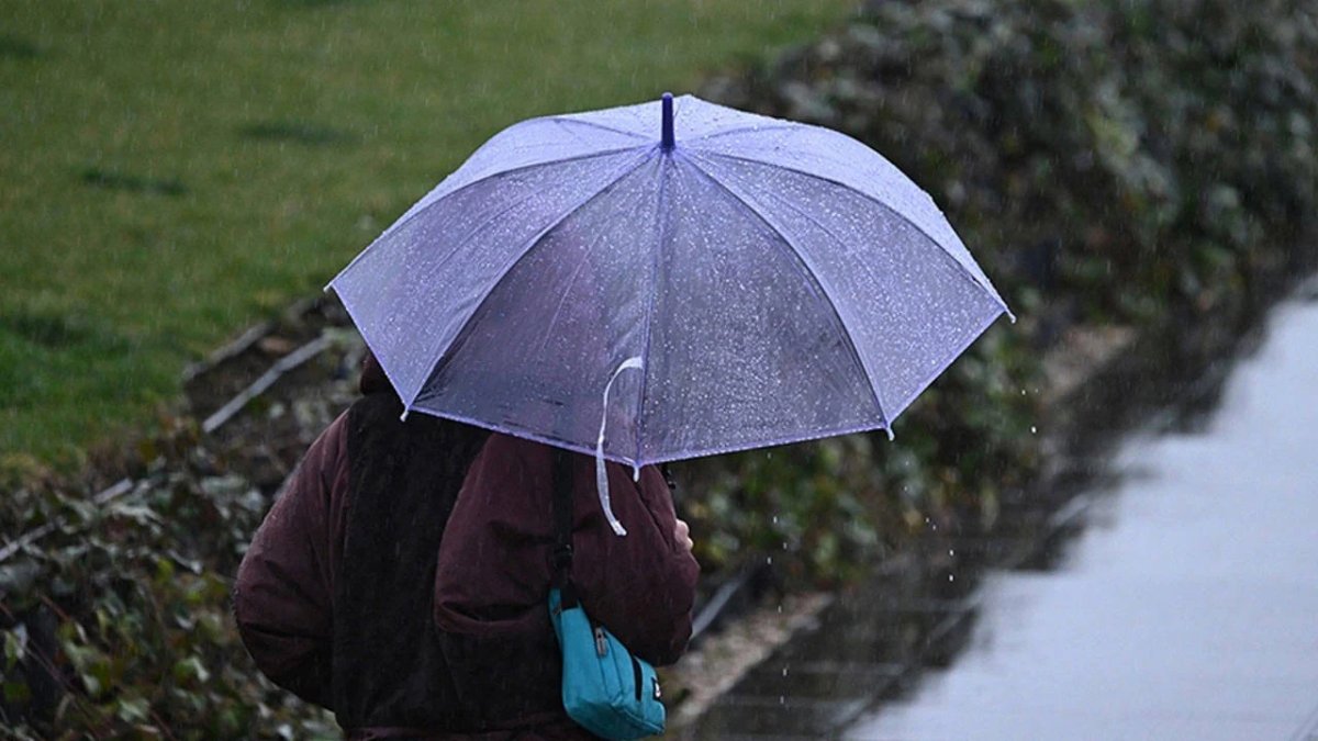 Karadeniz’de yağmur, 2 bölgede rüzgar var: Sıcaklıklar mevsim normallerinde